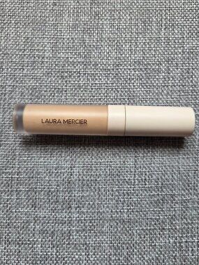 Laura Mercier Real Flawless Concealer in 2N1
